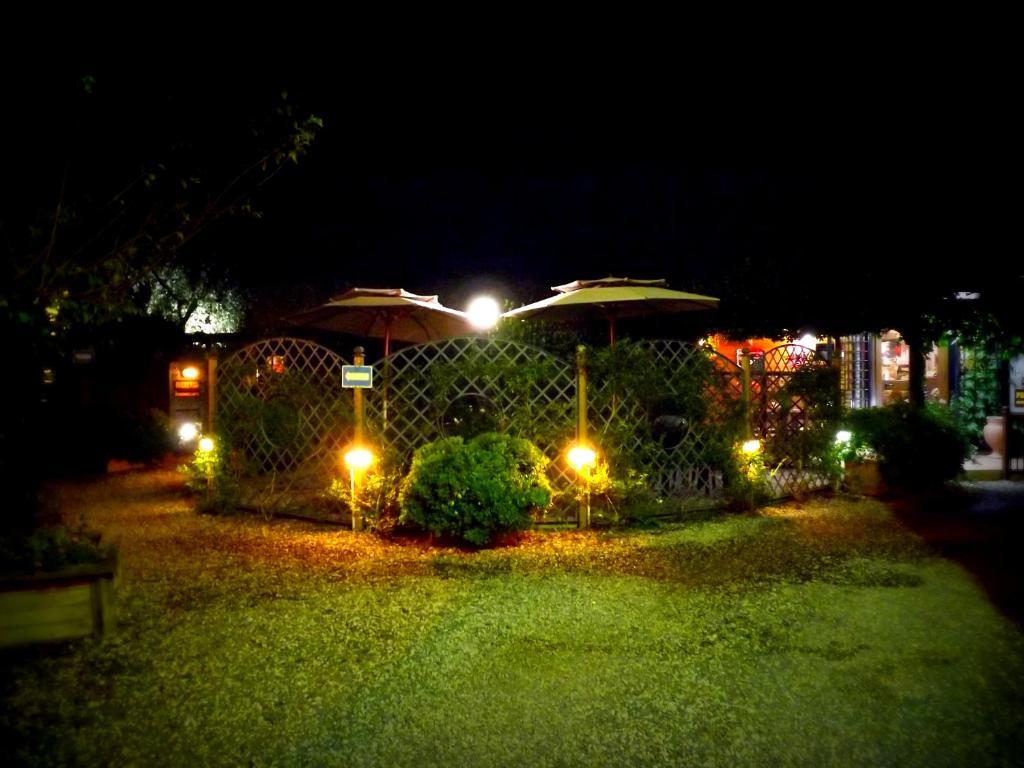 Country Apartments Castel di Decima Exteriör bild