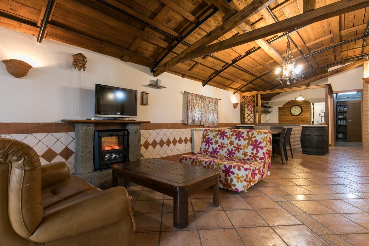Country Apartments Castel di Decima Exteriör bild