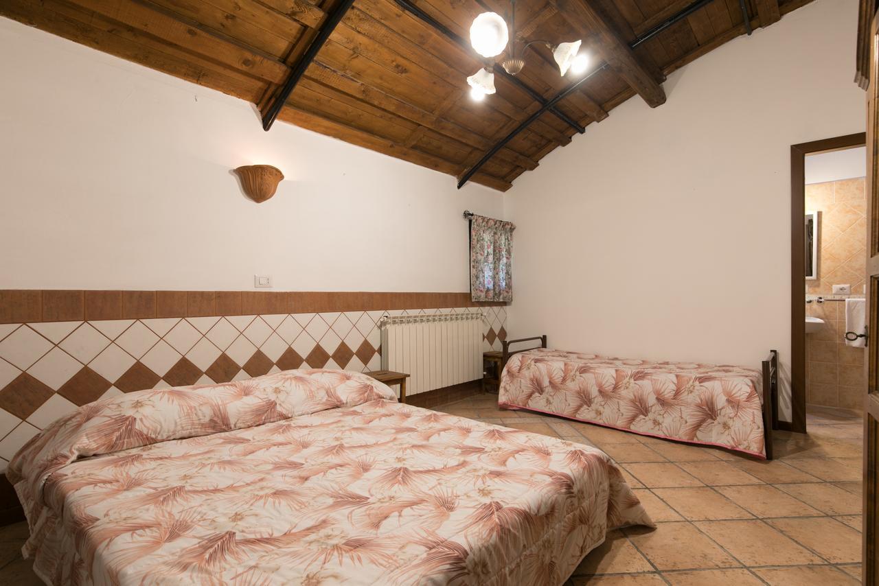 Country Apartments Castel di Decima Exteriör bild